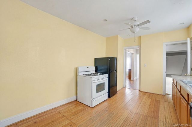 77 Robertson Avenue, White Plains, NY 10606