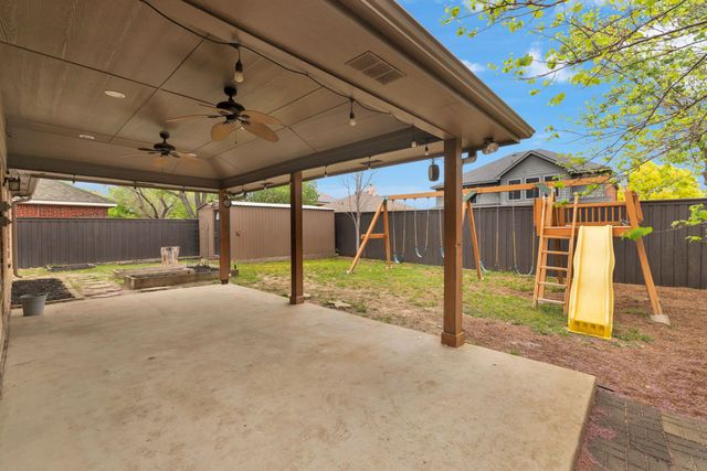 317 Benton Drive, Roanoke, TX 76262