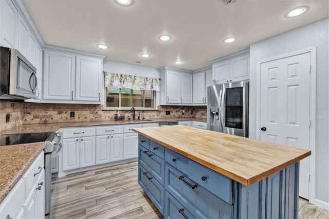 317 Benton Drive, Roanoke, TX 76262