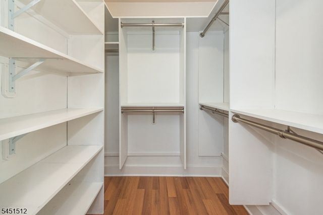 65 Kraft Pl, Ringwood Boro, NJ 07456