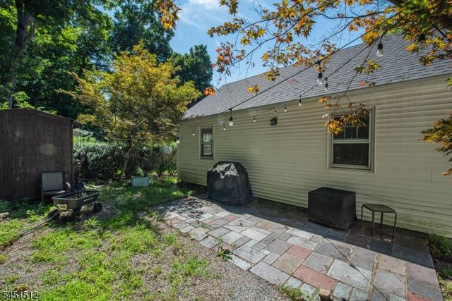 65 Kraft Pl, Ringwood Boro, NJ 07456