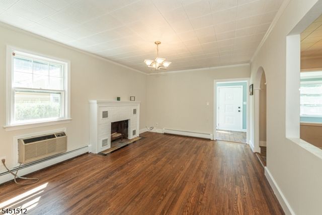 65 Kraft Pl, Ringwood Boro, NJ 07456
