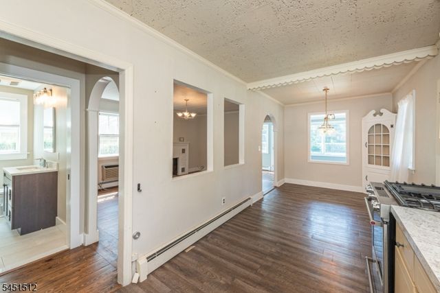 65 Kraft Pl, Ringwood Boro, NJ 07456