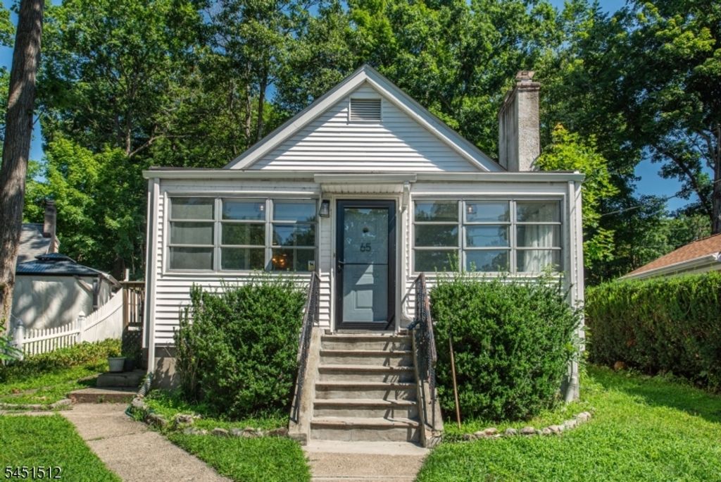 65 Kraft Pl, Ringwood Boro, NJ 07456
