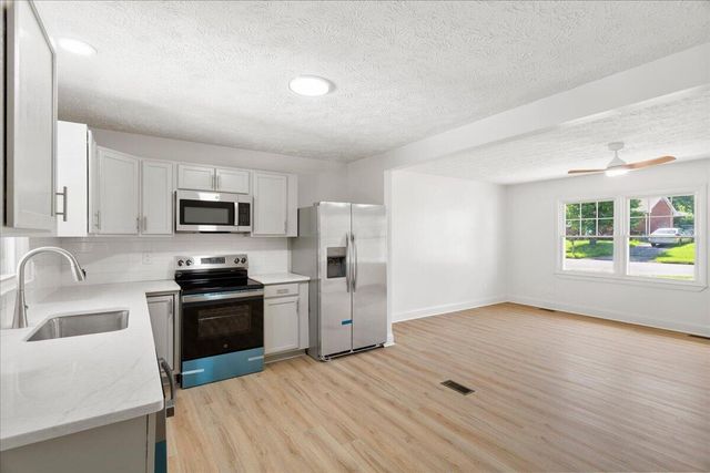 436 Peachtree Road, Lexington, KY 40509