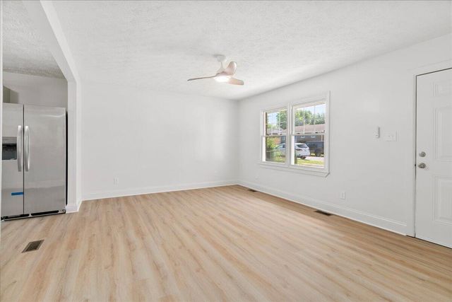 436 Peachtree Road, Lexington, KY 40509