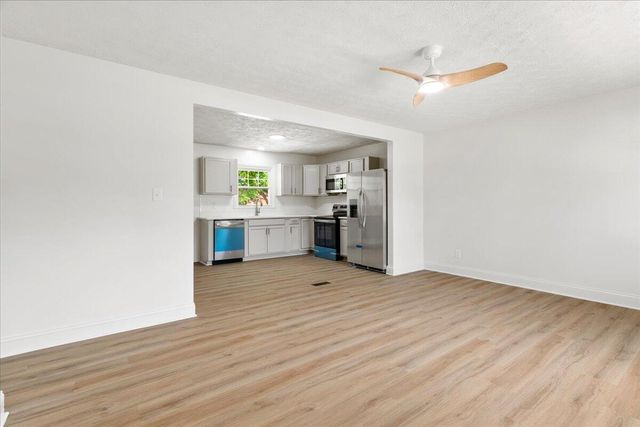 436 Peachtree Road, Lexington, KY 40509