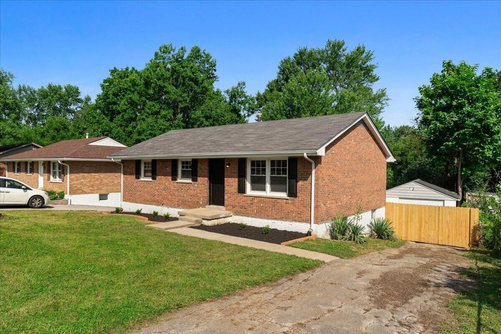 436 Peachtree Road, Lexington, KY 40509