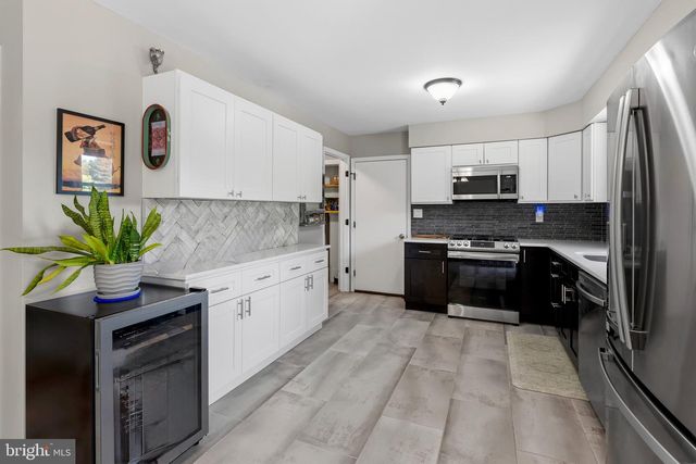 263 EGG HARBOR RD, Sewell, NJ 08080