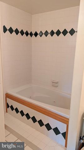 4454 STARLING CT, Woodbridge, VA 22193