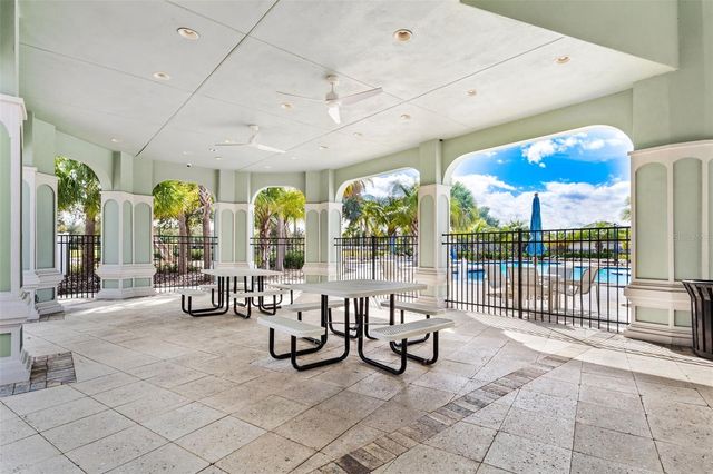 9616 LEMON DROP LOOP, Sun City Center, FL 33573