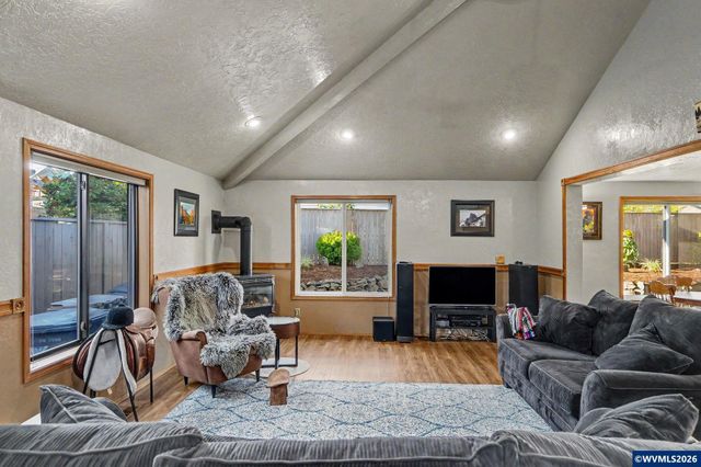 3816 Firwood Cir SE, Albany, OR 97322