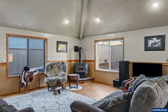 3816 Firwood Cir SE, Albany, OR 97322