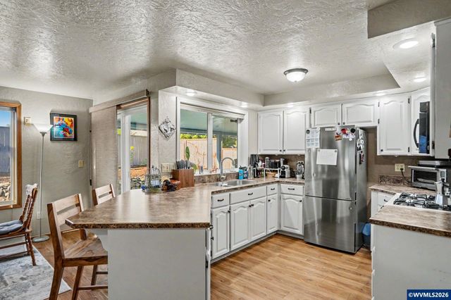 3816 Firwood Cir SE, Albany, OR 97322