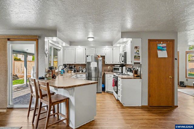 3816 Firwood Cir SE, Albany, OR 97322