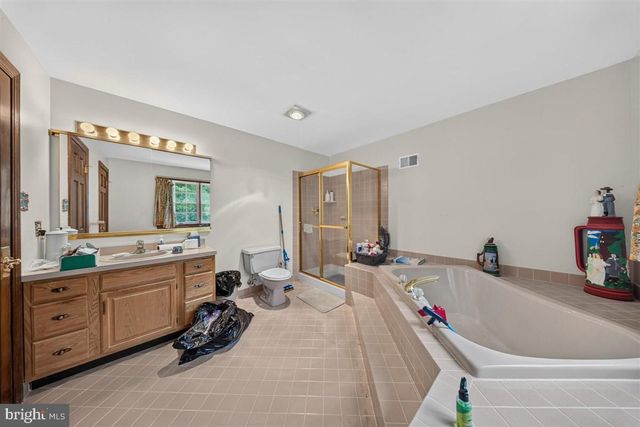 827 CORNER KETCH RD, Newark, DE 19711