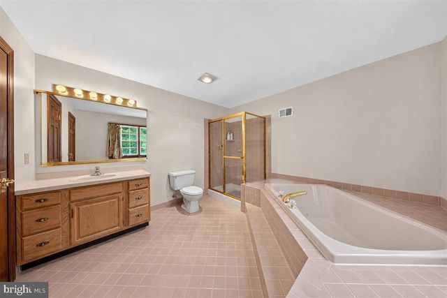 827 CORNER KETCH RD, Newark, DE 19711