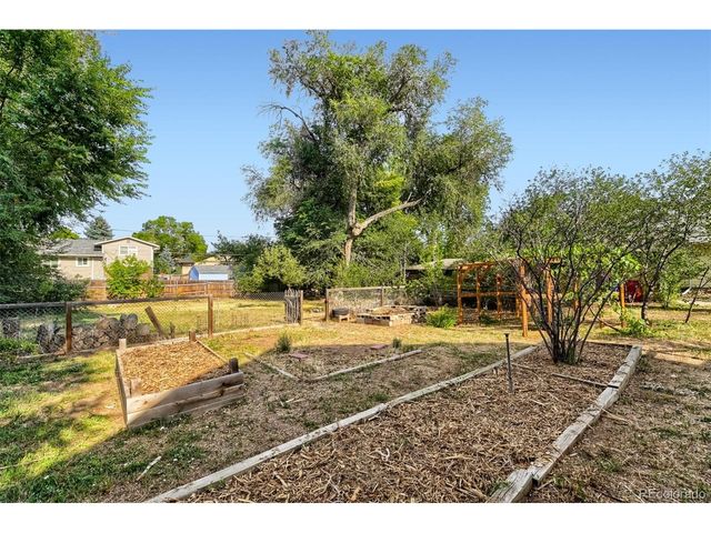 6420 Estes St, Arvada, CO 80004