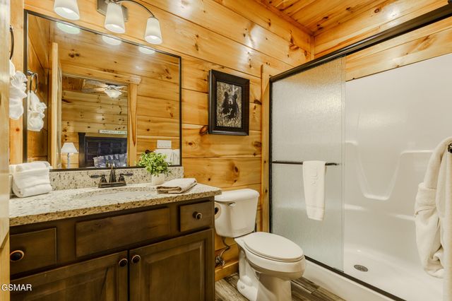 1116 Greenbriar Village Lane, Gatlinburg, TN 37738