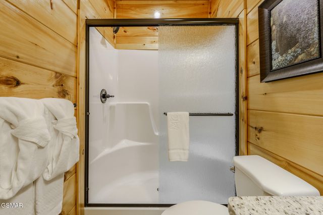 1116 Greenbriar Village Lane, Gatlinburg, TN 37738