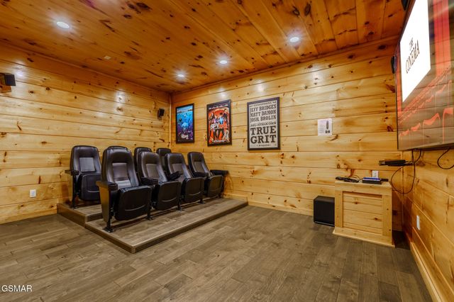 1116 Greenbriar Village Lane, Gatlinburg, TN 37738