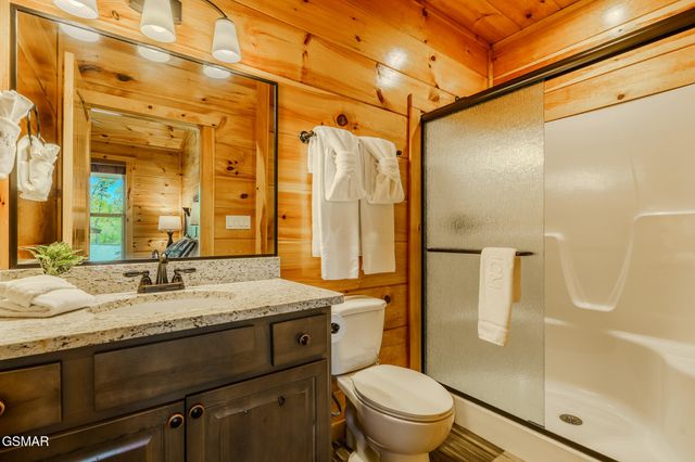 1116 Greenbriar Village Lane, Gatlinburg, TN 37738