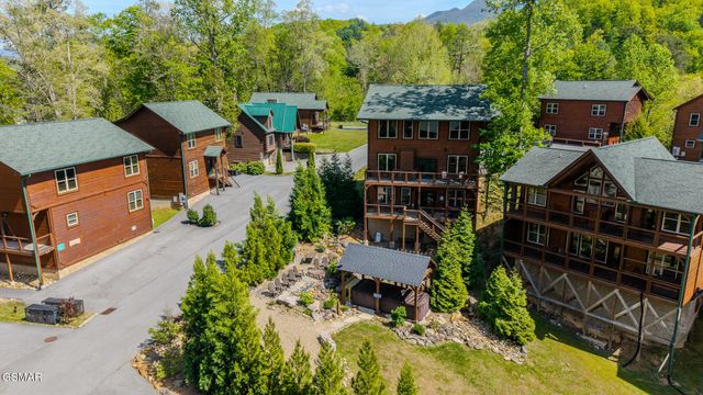1116 Greenbriar Village Lane, Gatlinburg, TN 37738