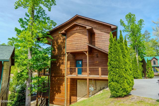 1116 Greenbriar Village Lane, Gatlinburg, TN 37738