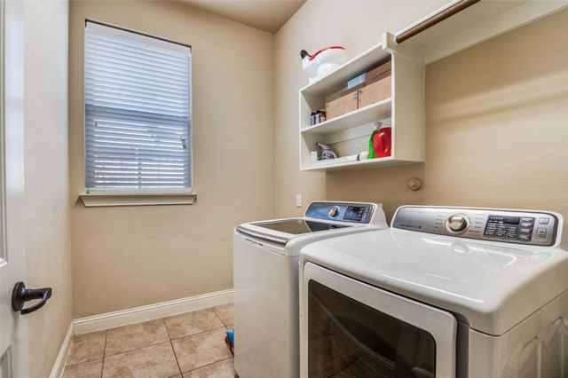 6815 Sunshade Lane, Dallas, TX 75236