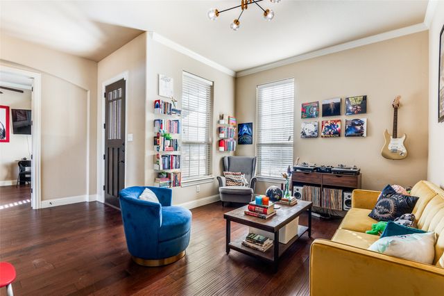 6815 Sunshade Lane, Dallas, TX 75236