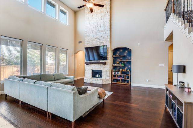 6815 Sunshade Lane, Dallas, TX 75236