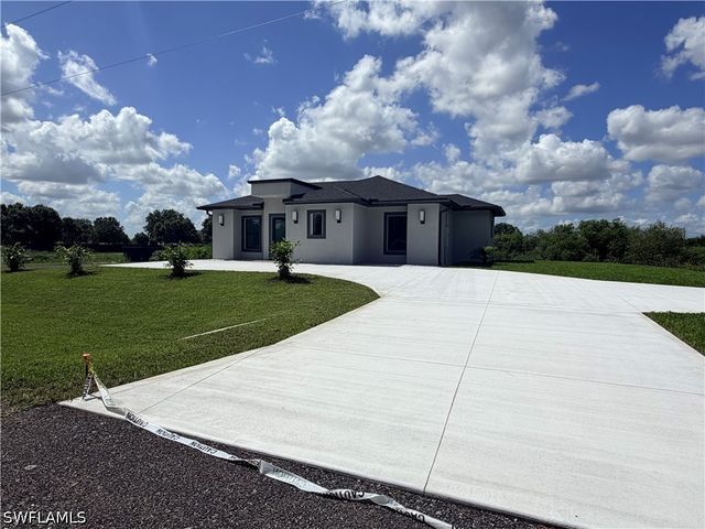 7655 7th PL, Labelle, FL 33935