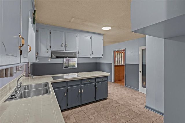 228 Broad, Headland, AL 36345