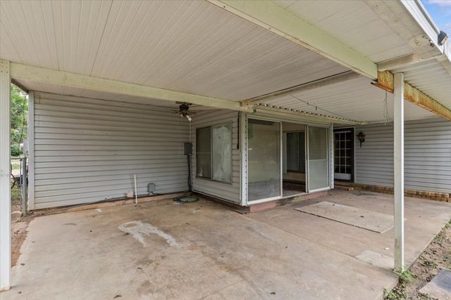 228 Broad, Headland, AL 36345