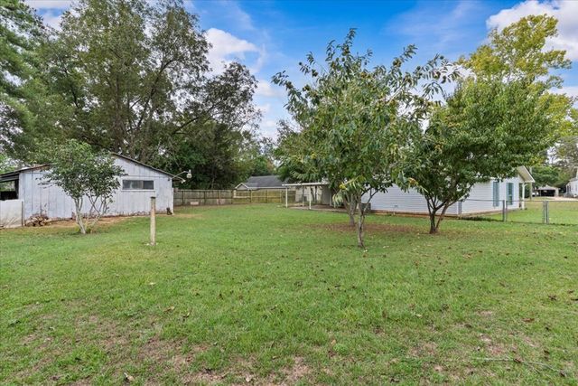 228 Broad, Headland, AL 36345