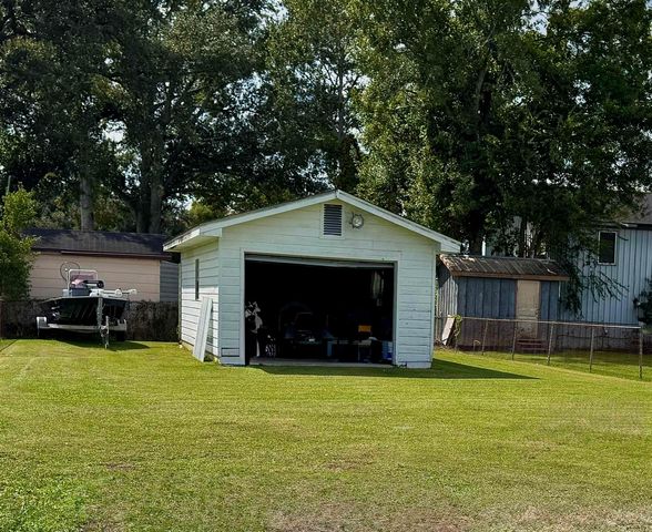 207 Fannie St, Houma, LA 70360