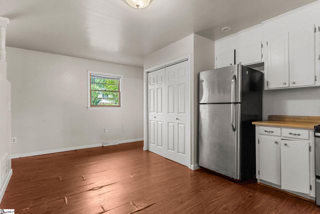 111 Faunawood Drive, Simpsonville, SC 29680