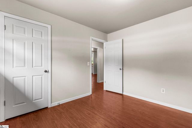 111 Faunawood Drive, Simpsonville, SC 29680