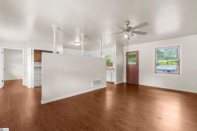 111 Faunawood Drive, Simpsonville, SC 29680