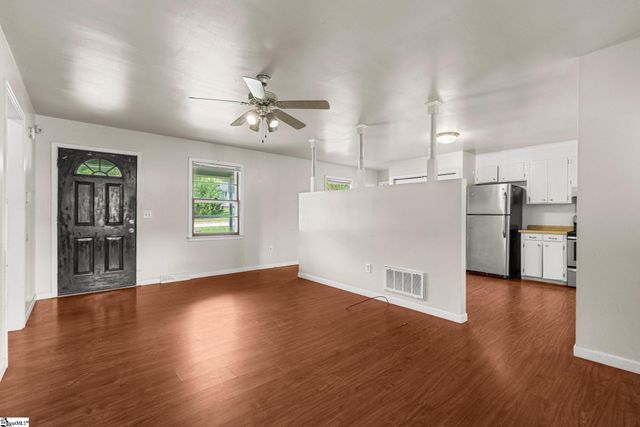 111 Faunawood Drive, Simpsonville, SC 29680