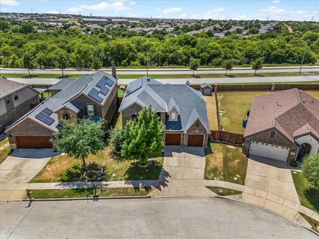 5749 Spirit Lake Drive, Fort Worth, TX 76179
