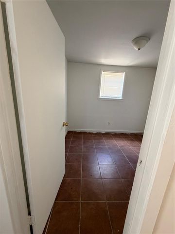 4353 Brinkley Street 5, Houston, TX 77051