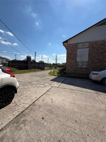 4353 Brinkley Street 5, Houston, TX 77051