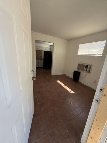 4353 Brinkley Street 5, Houston, TX 77051