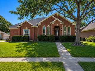 212 Longview Court, Keller, TX 76248