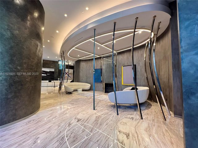 1000 Brickell Plz 4009, Miami, FL 33131