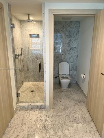 1000 Brickell Plz 4009, Miami, FL 33131