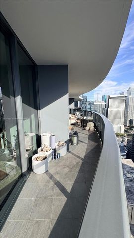 1000 Brickell Plz 4009, Miami, FL 33131