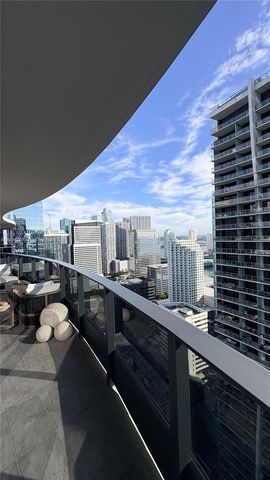 1000 Brickell Plz 4009, Miami, FL 33131