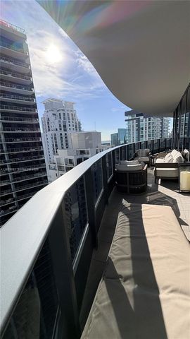 1000 Brickell Plz 4009, Miami, FL 33131